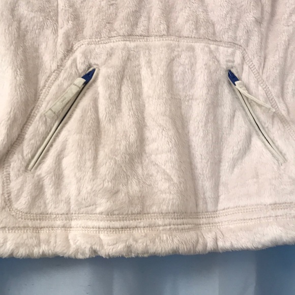 Beautiful white/cream jacket - Picture 3 of 7